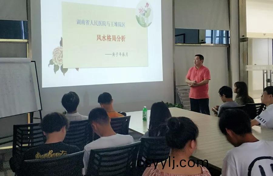 湖(hu)南(nan)省一(yi)建園林(lin)建(jian)設(she)有限(xian)公(gong)司