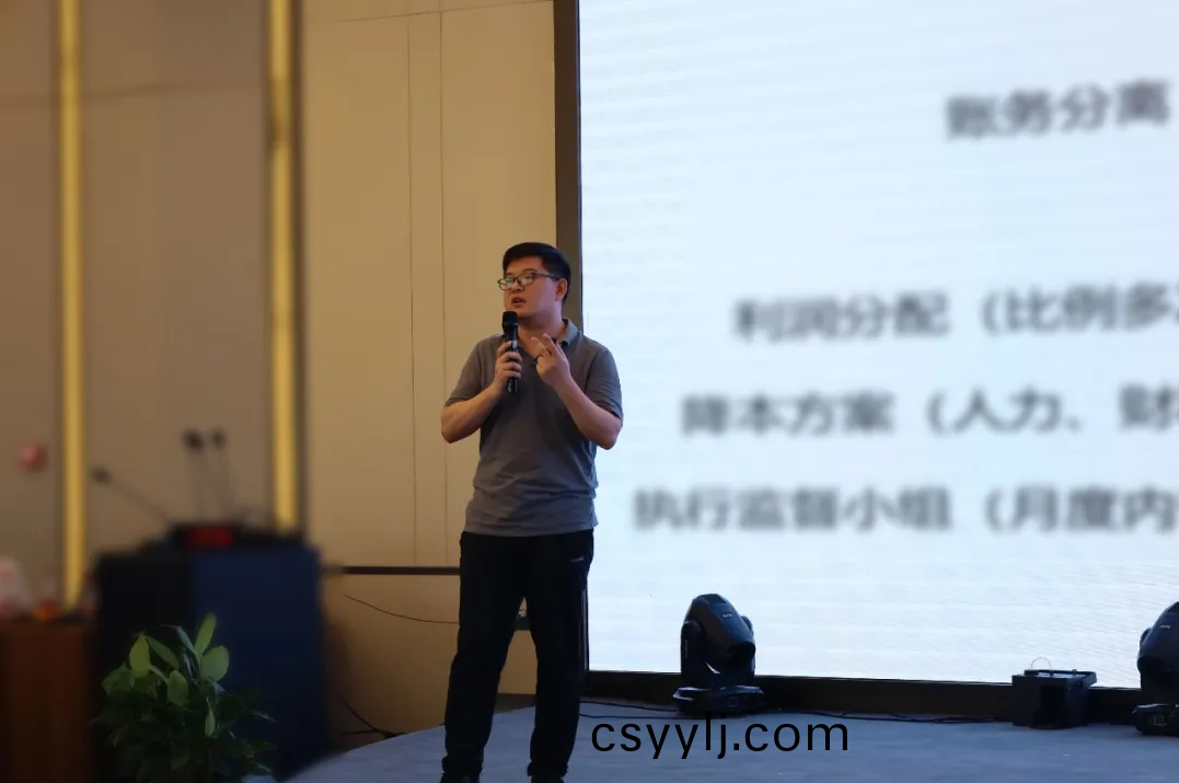 湖南(nan)省一(yi)建園(yuan)林建(jian)設(she)有限(xian)公(gong)司